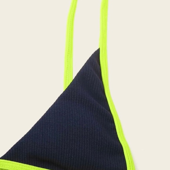 Triangle Bikini - Picture 3 of 3